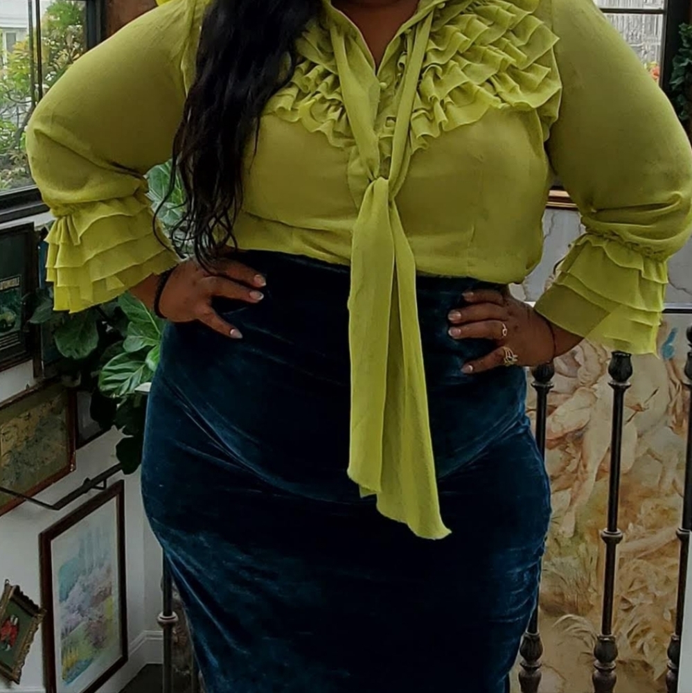 Ruffled long sleeve blouse